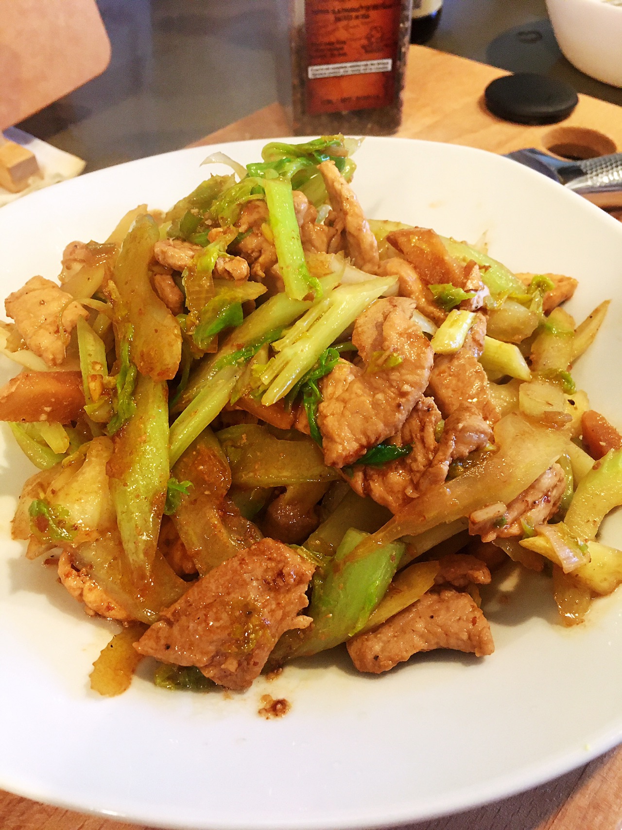 西芹炒肉