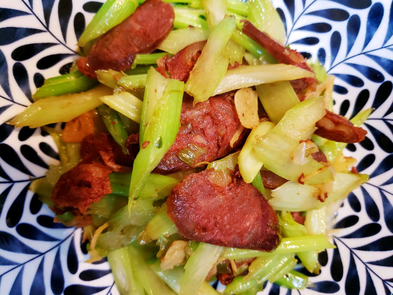 西芹炒香肠