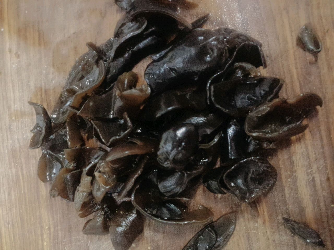 西芹木耳炒肉