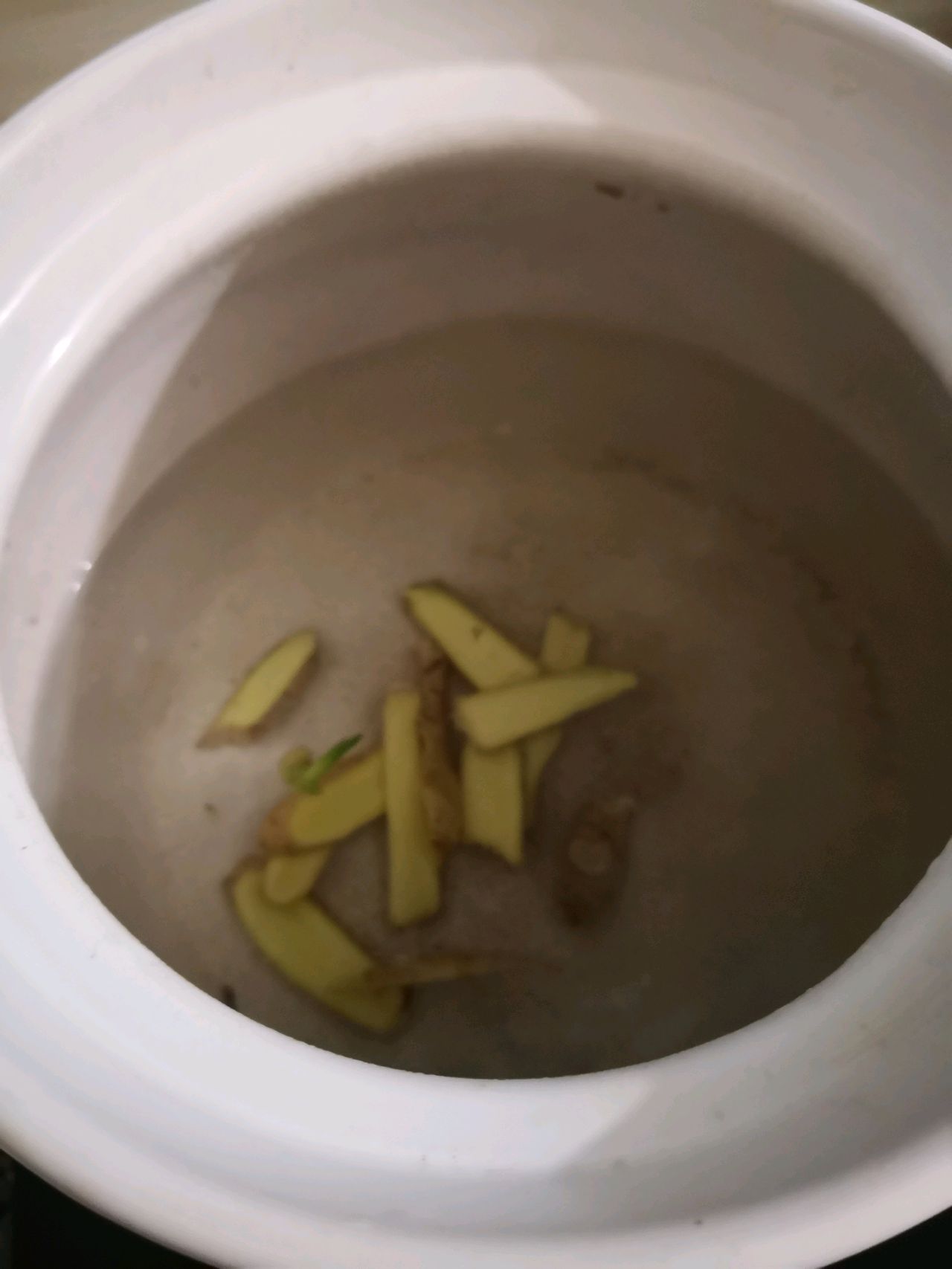 西洋参乌鸡汤