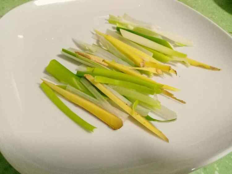 吸指油焖大虾