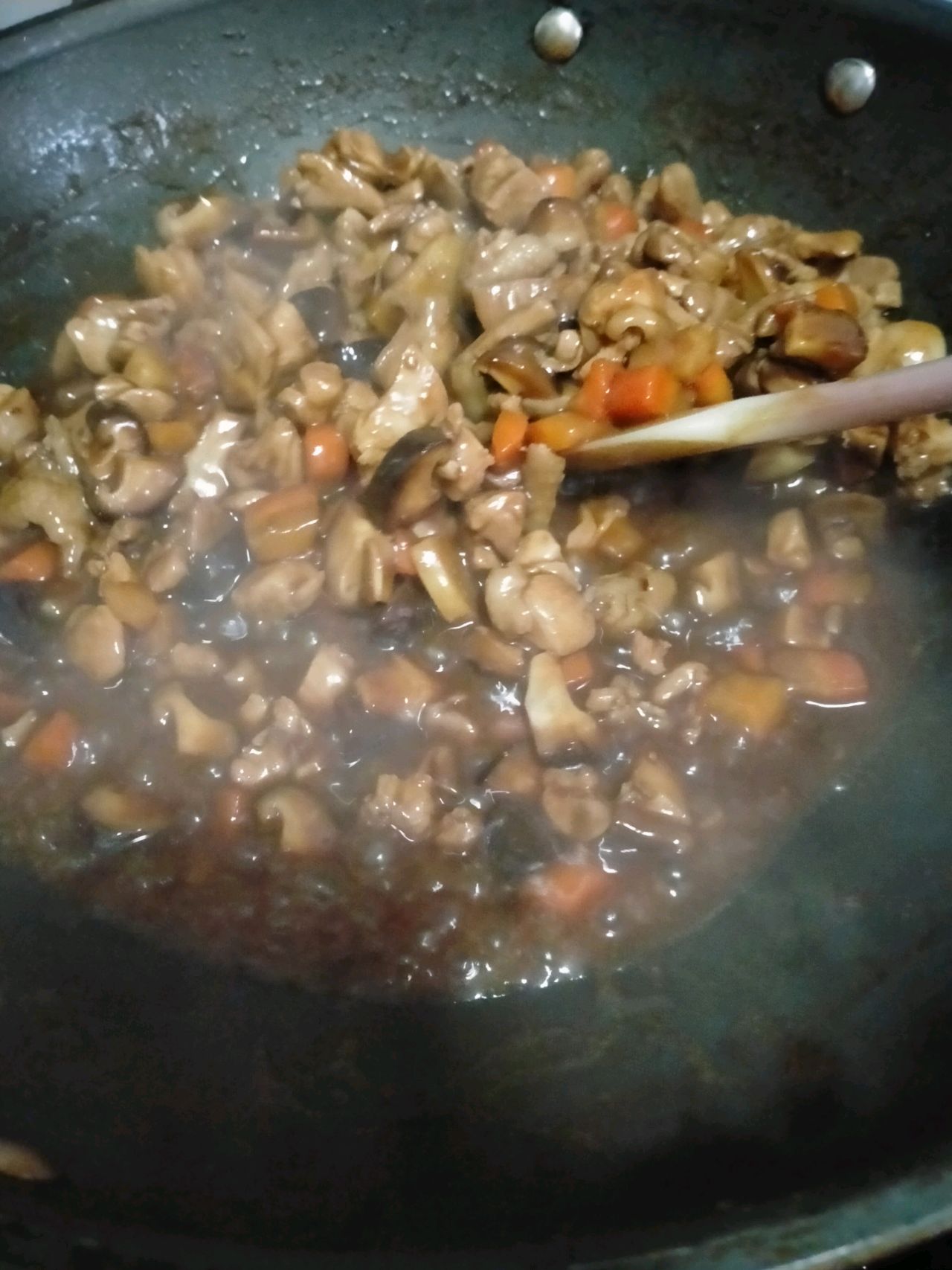 下饭菜，香菇炒鸡丁