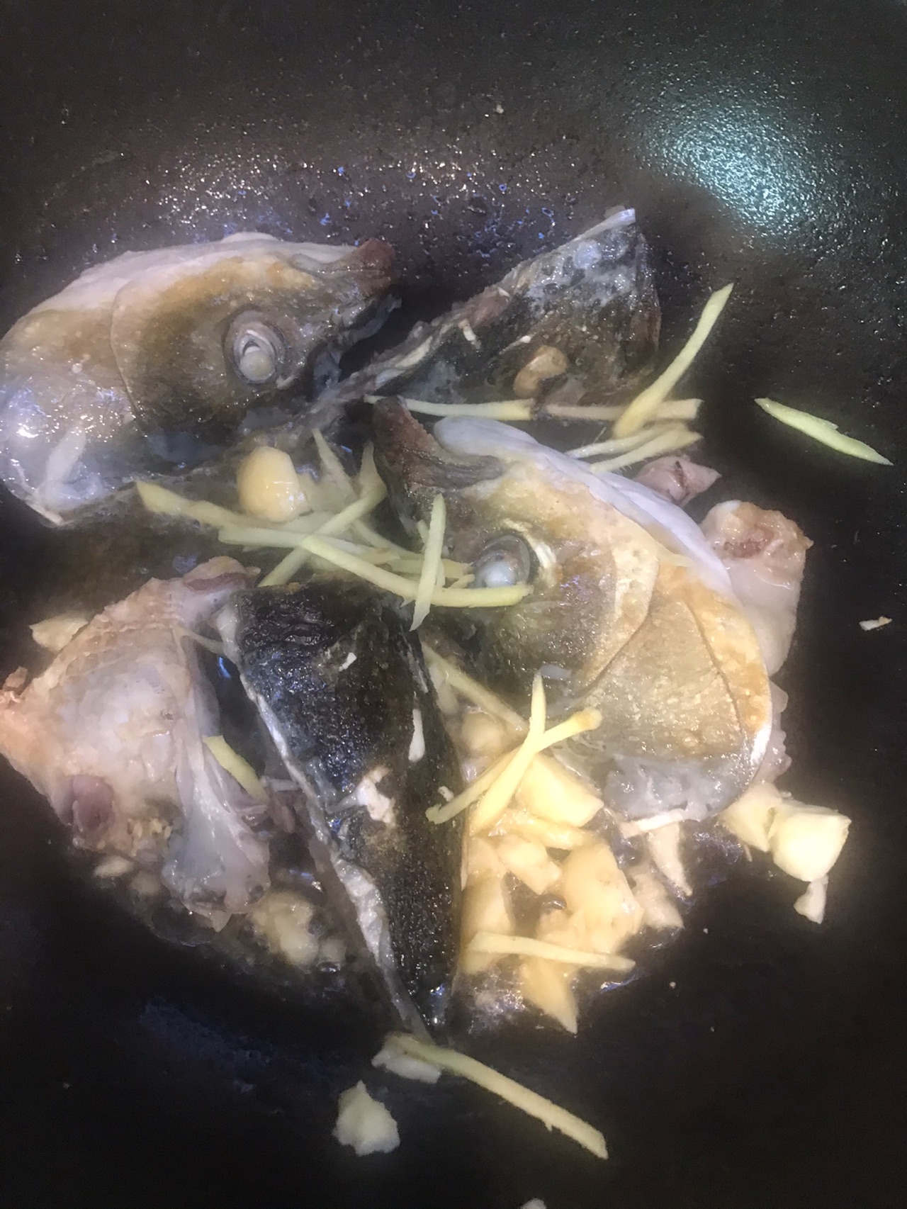 #下饭红烧草鱼头#