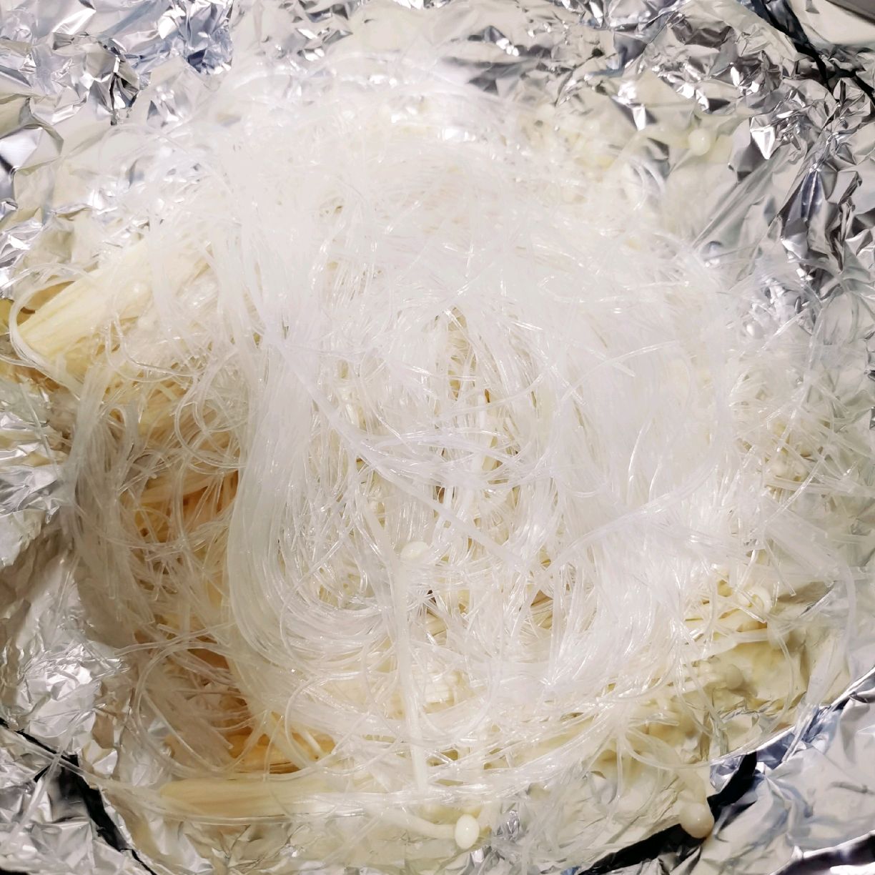 下饭神器：超简单锡纸花蛤粉丝