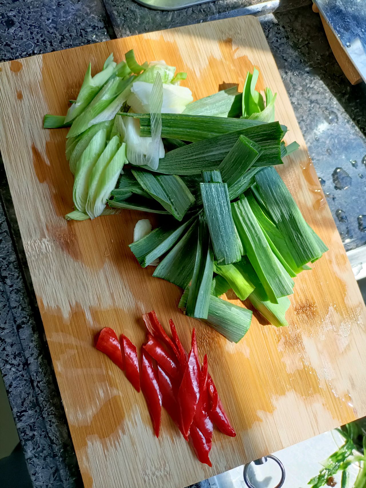 下饭神器～腊肉小炒
