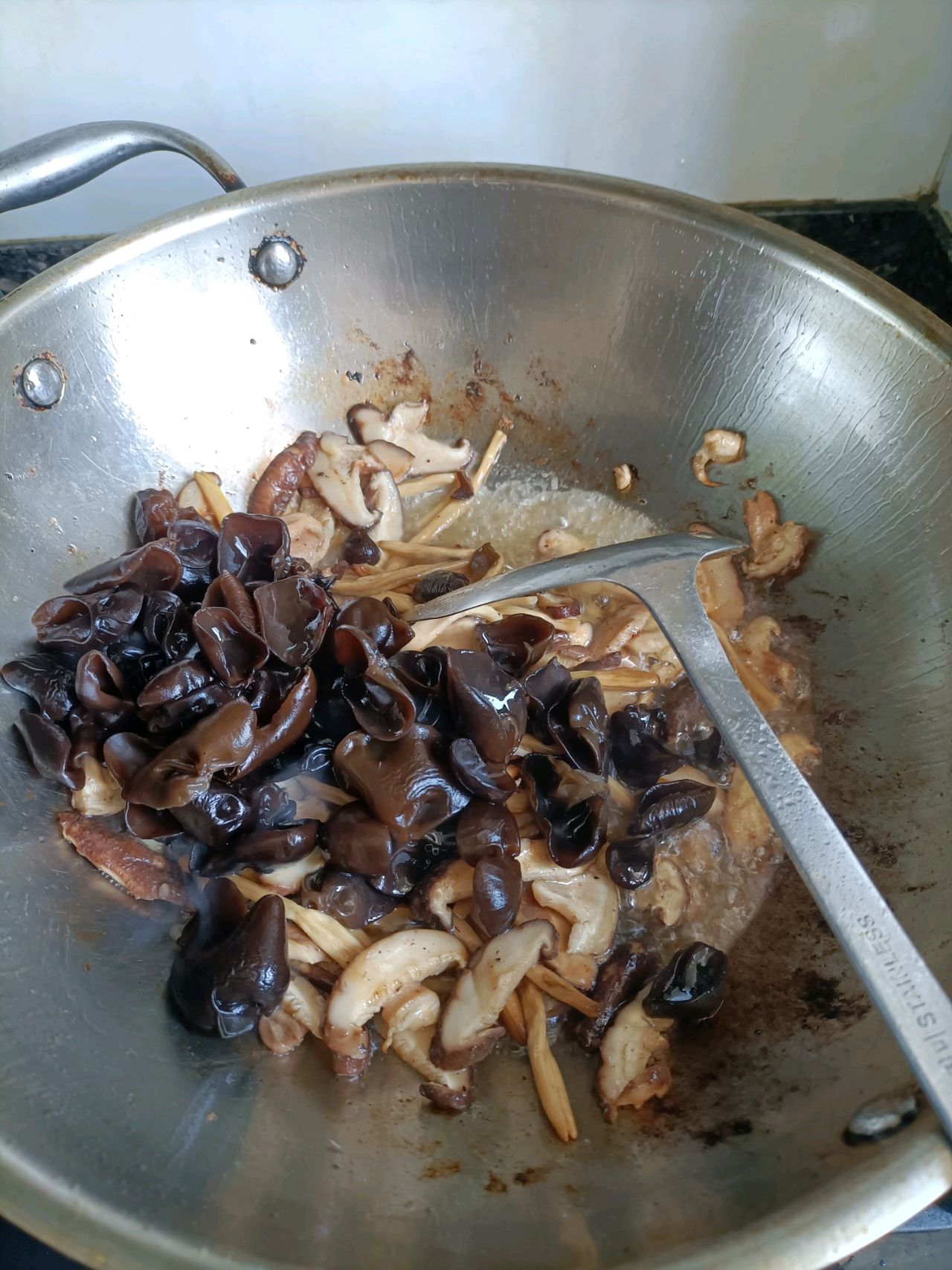 下饭神器～腊肉小炒
