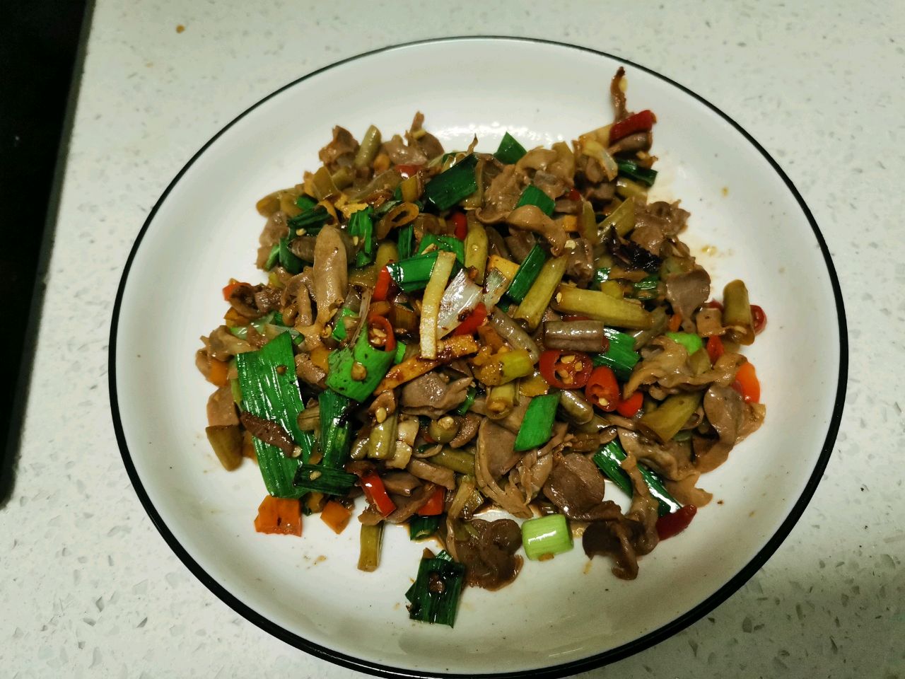下饭神器-酸豆角炒鸡胗