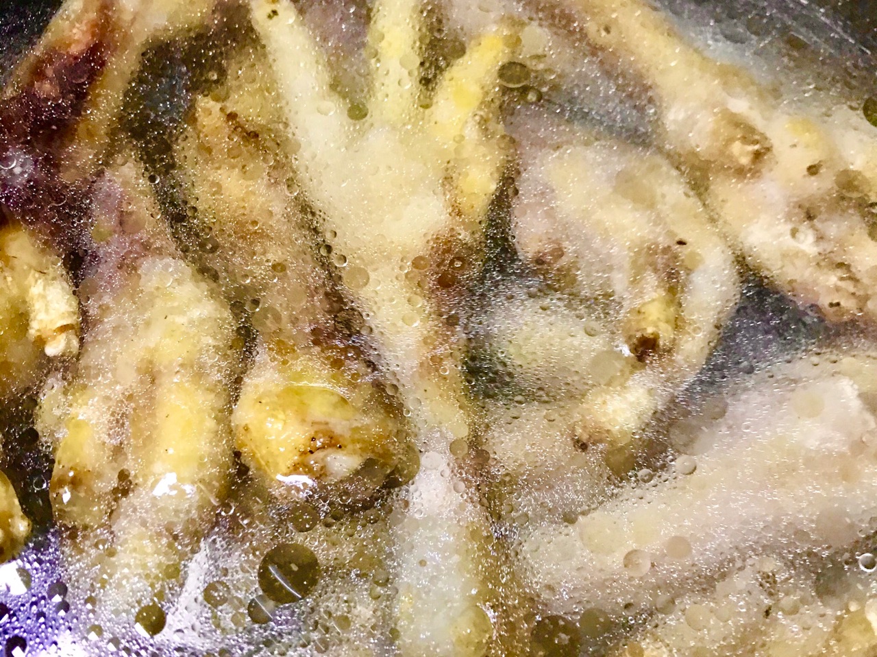 下饭——香辣软糯的卤鸡爪