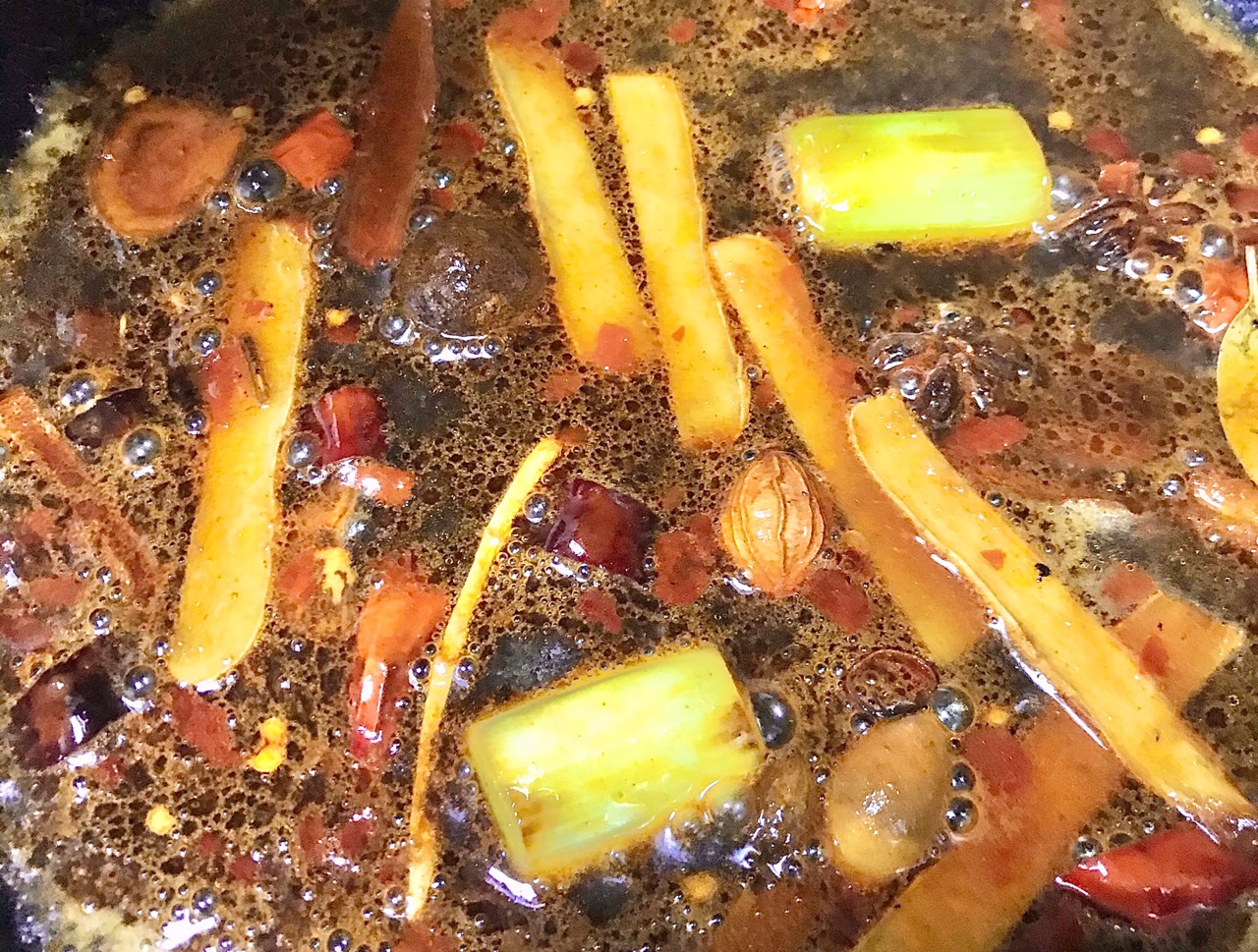 下饭——香辣软糯的卤鸡爪