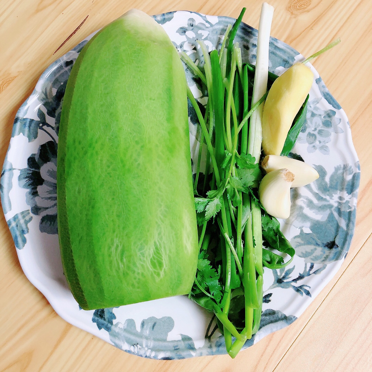 虾滑萝卜汤