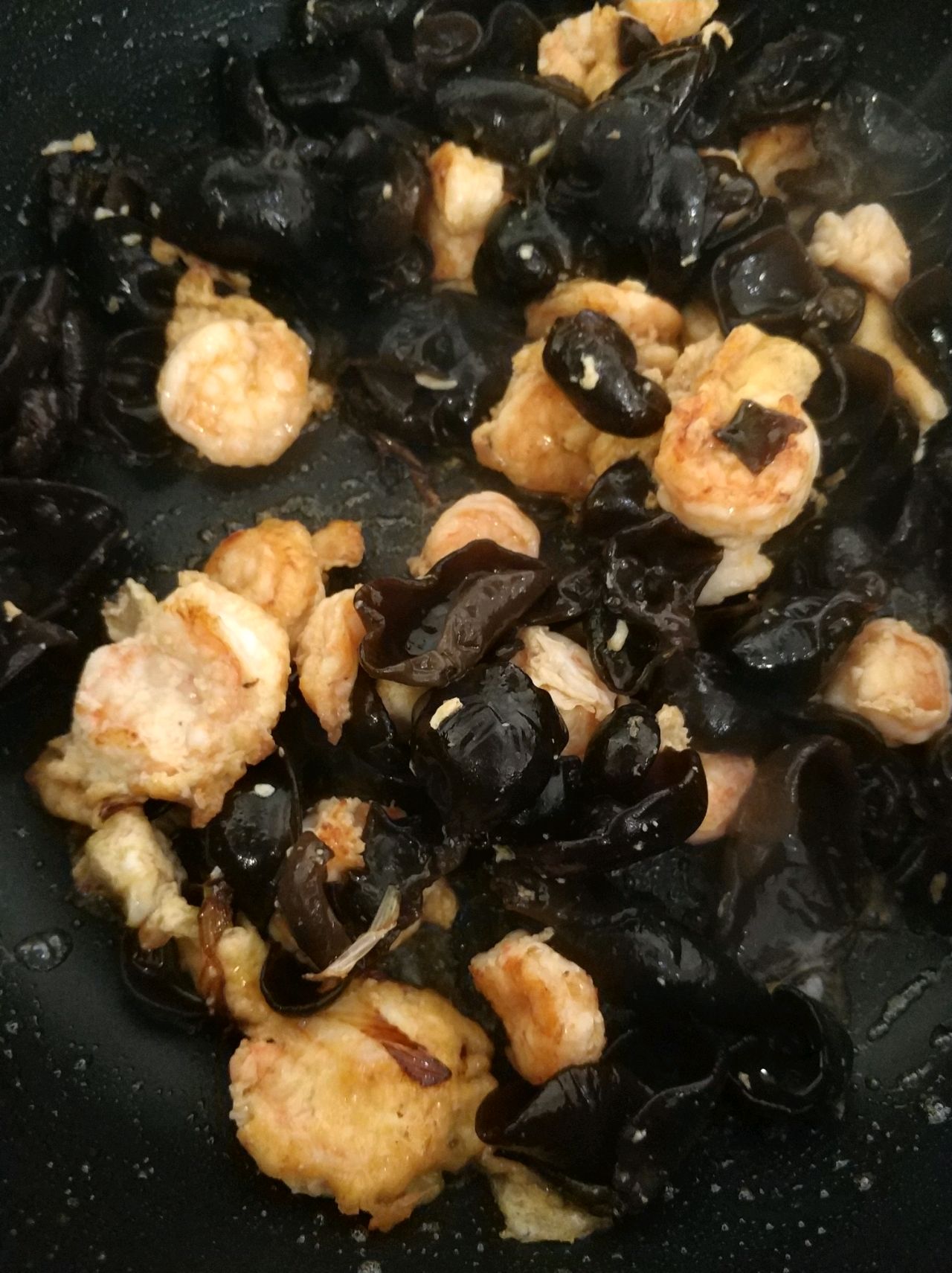 虾仁鸡蛋炒木耳