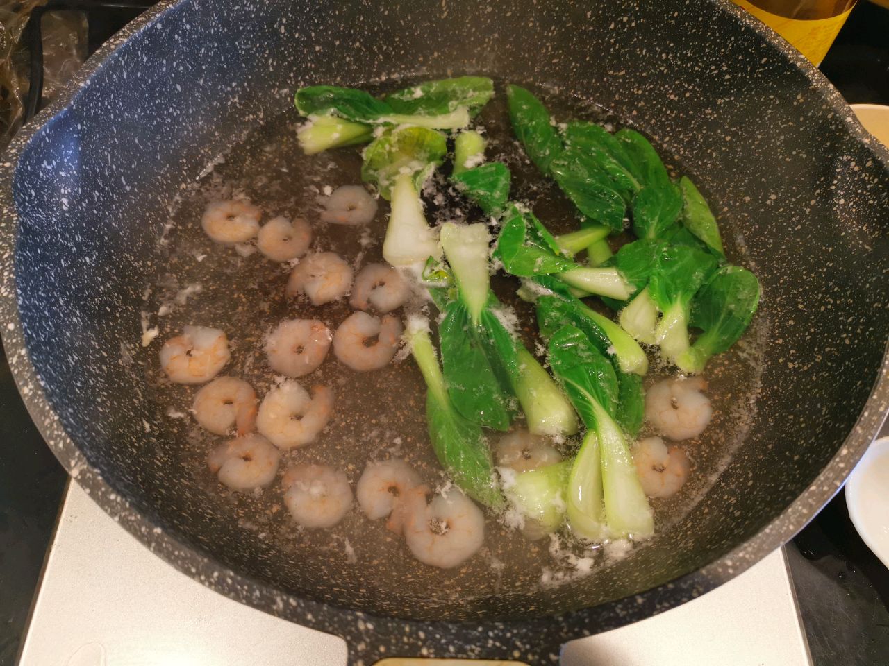虾仁清汤面