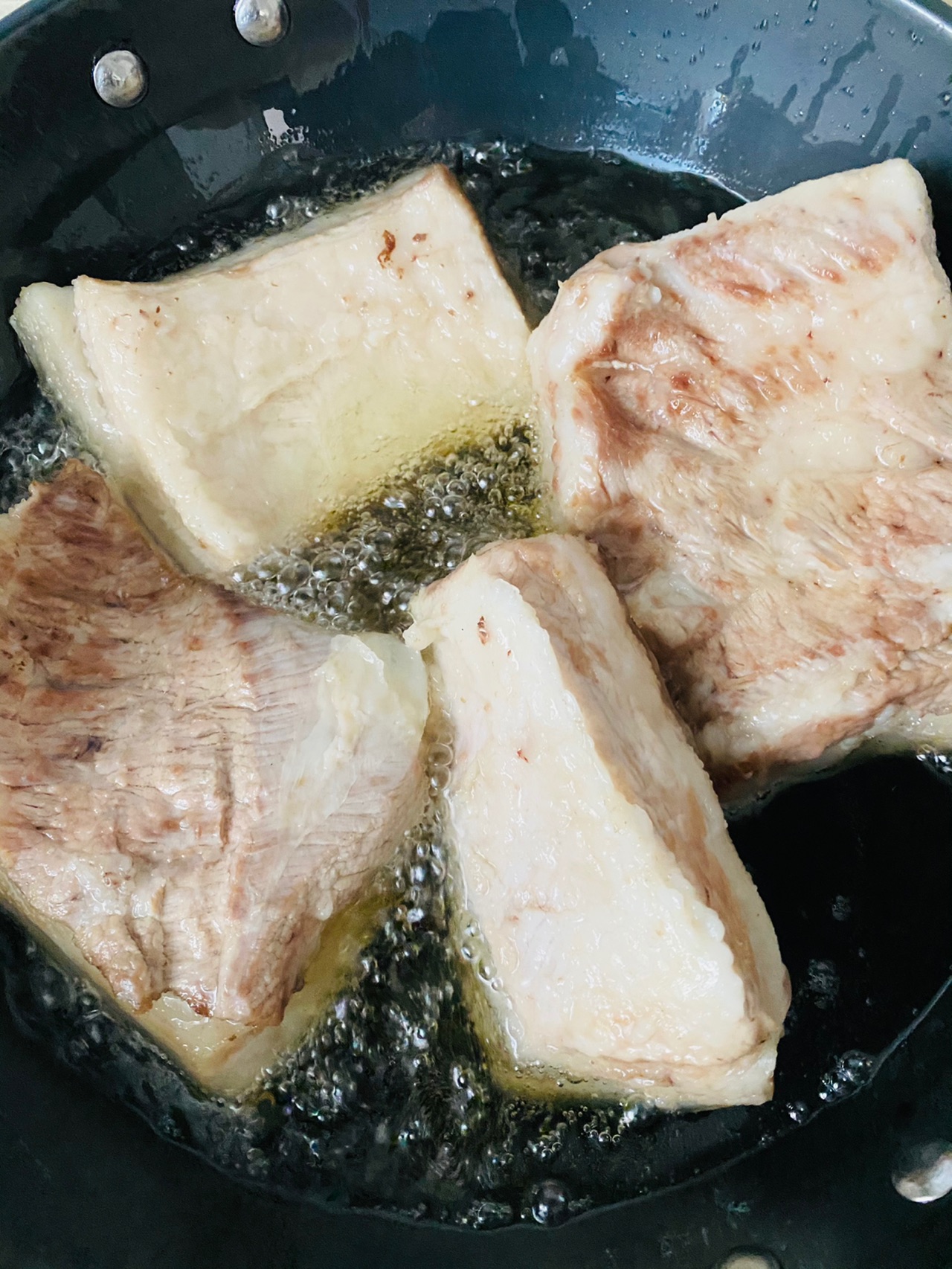 咸菜干蒸扣肉