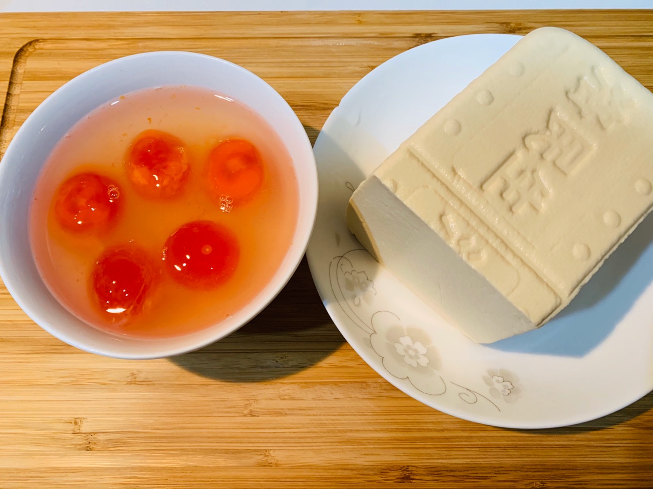 咸蛋黄豆腐