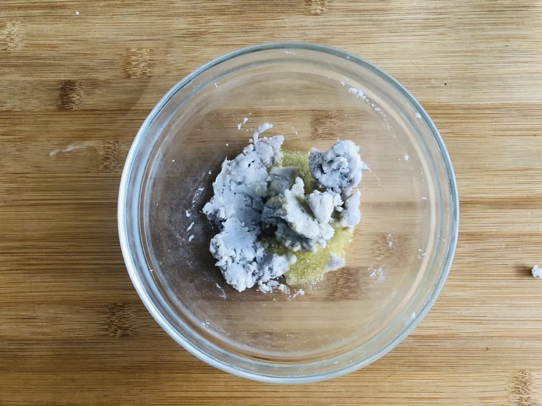 咸蛋黄肉松爆浆芋泥蛋糕