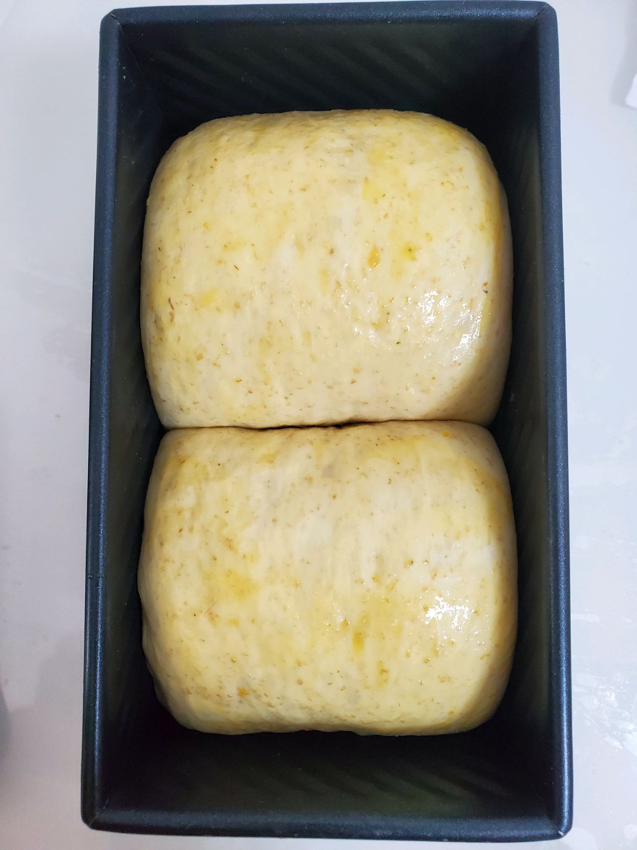 咸蛋黄肉松吐司