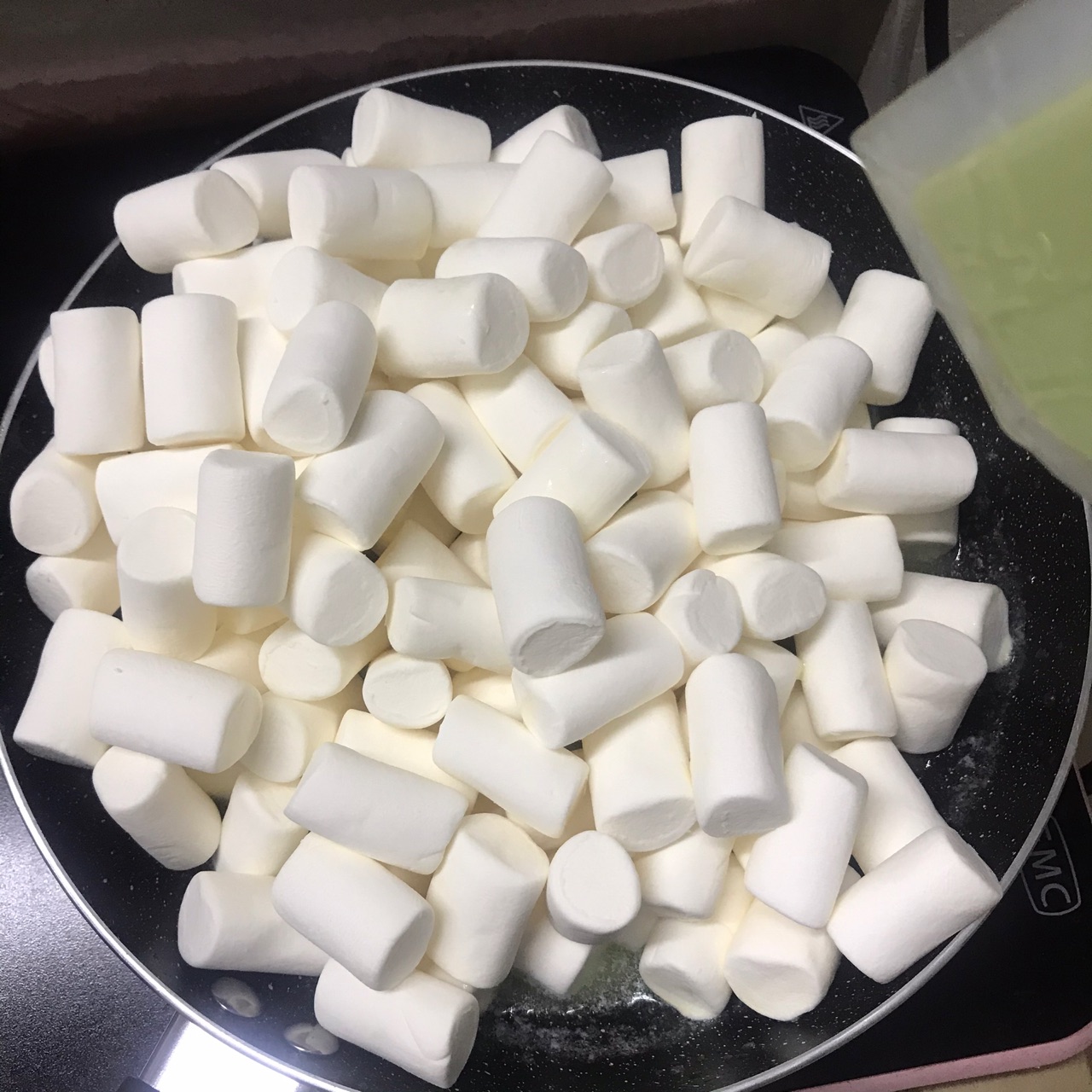 咸蛋黄雪花酥