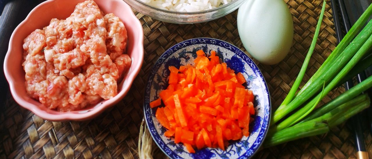 咸蛋蒸肉饼