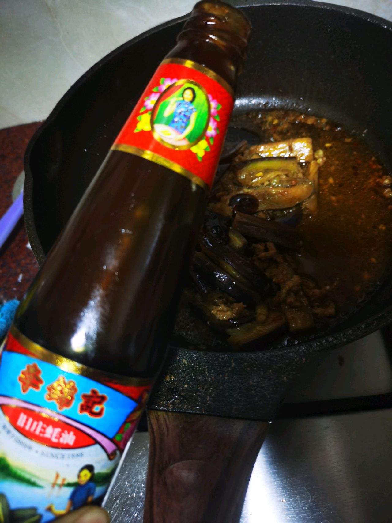 鲜到道连汁舔光的蚝油肉末烧茄子。