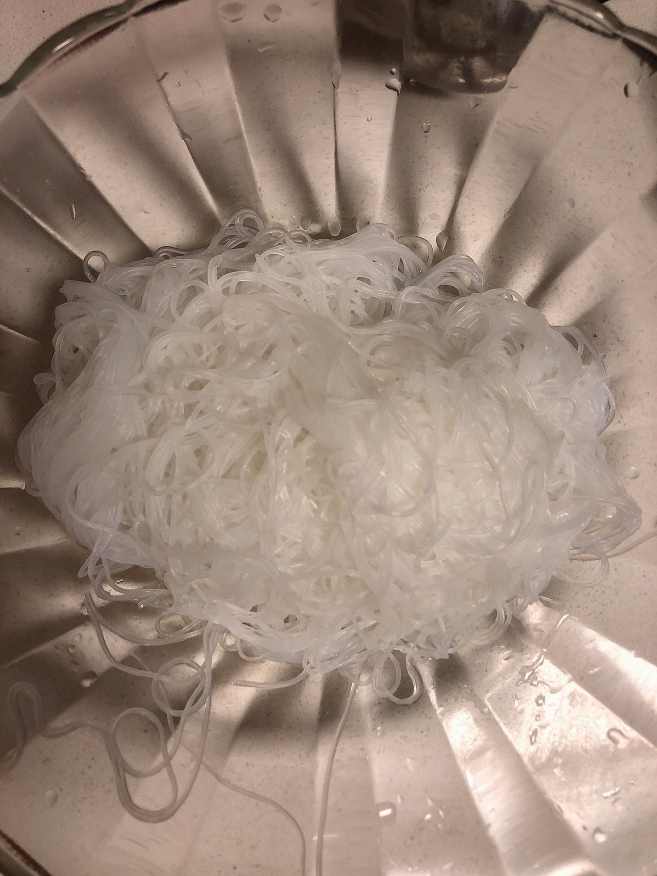 鲜掉眉毛的花甲粉