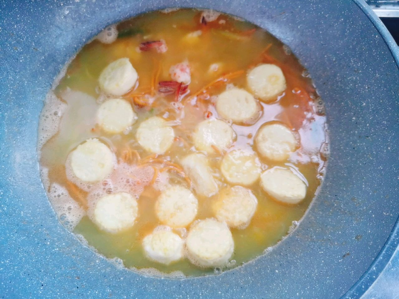 鲜掉眉毛的虾仁豆腐羹