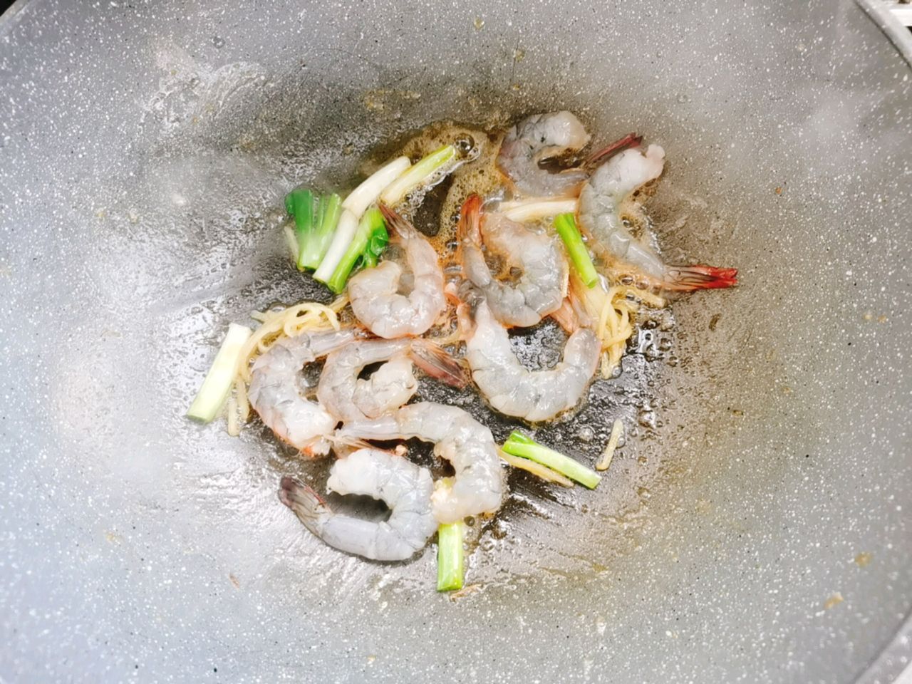鲜掉眉毛的虾仁豆腐羹