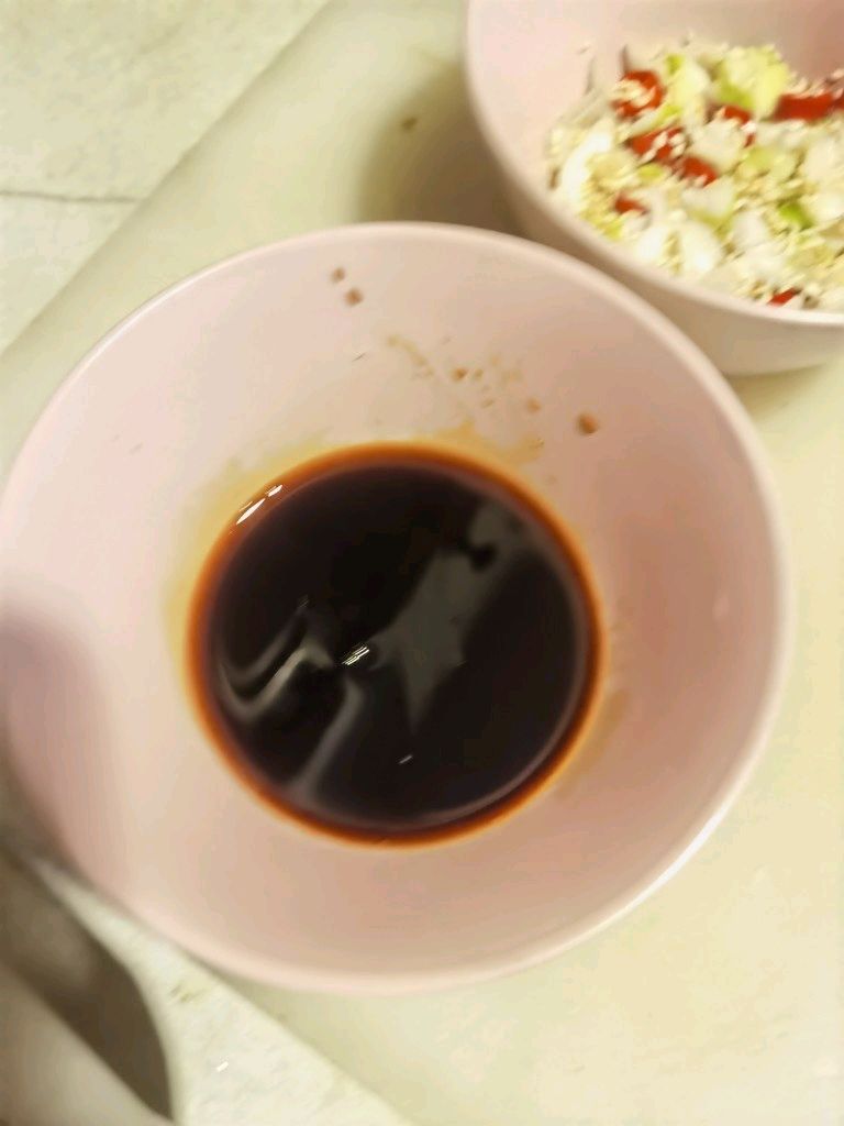 鲜核桃拌黑木耳
