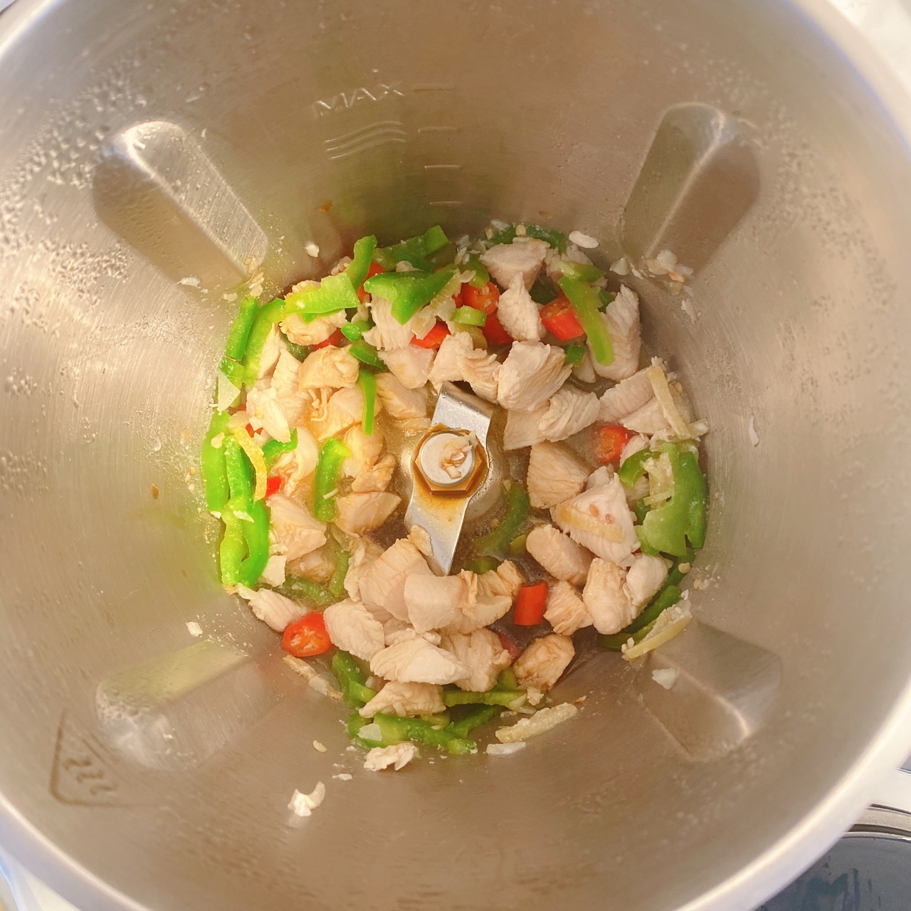 鲜椒辣子鸡