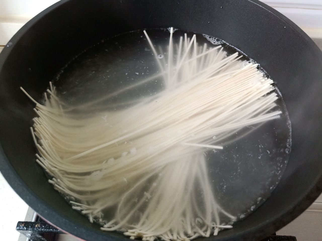 鲜辣拌面