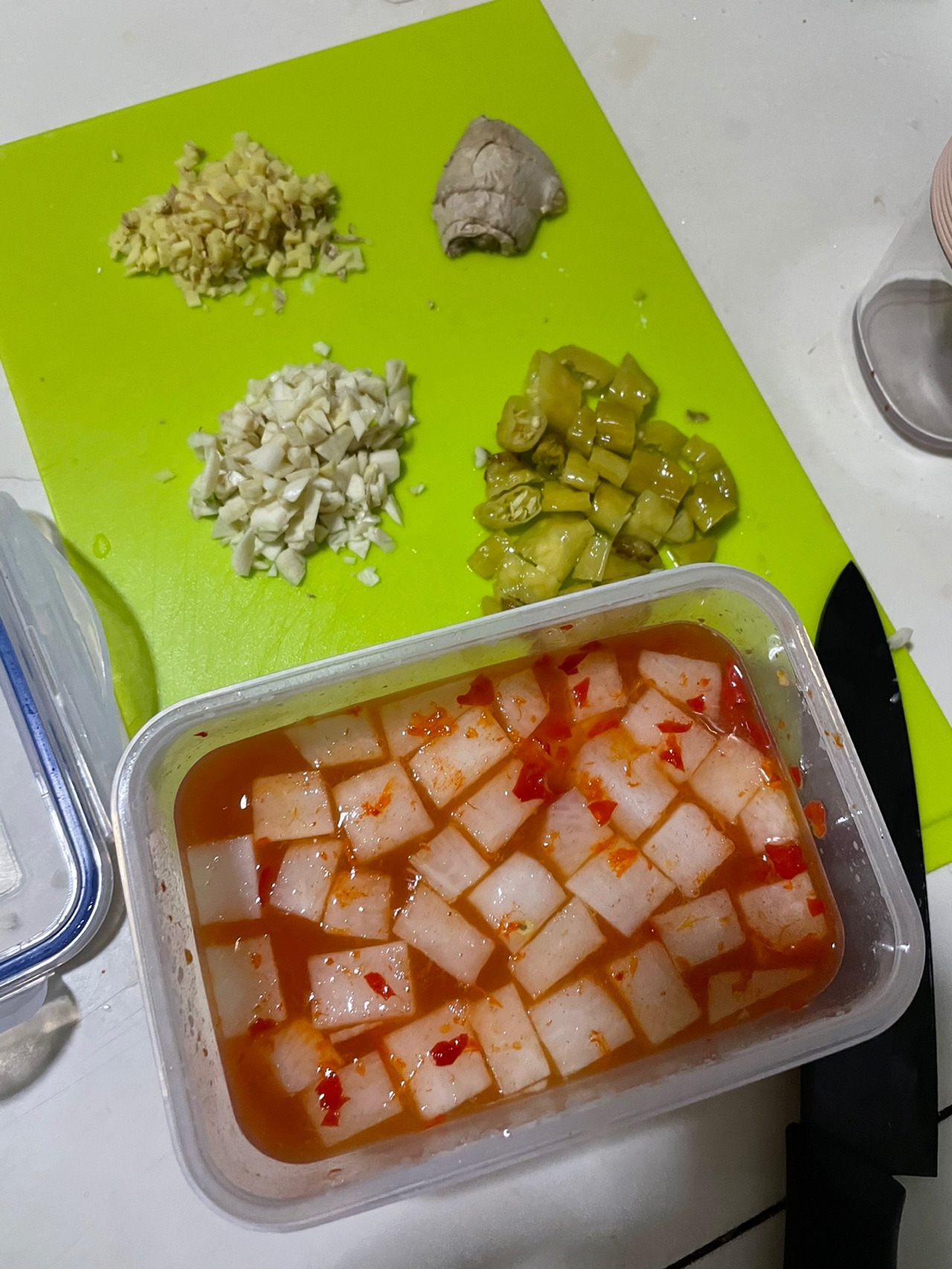 鲜辣酱香，两碗饭都不够配的泡椒鸡杂