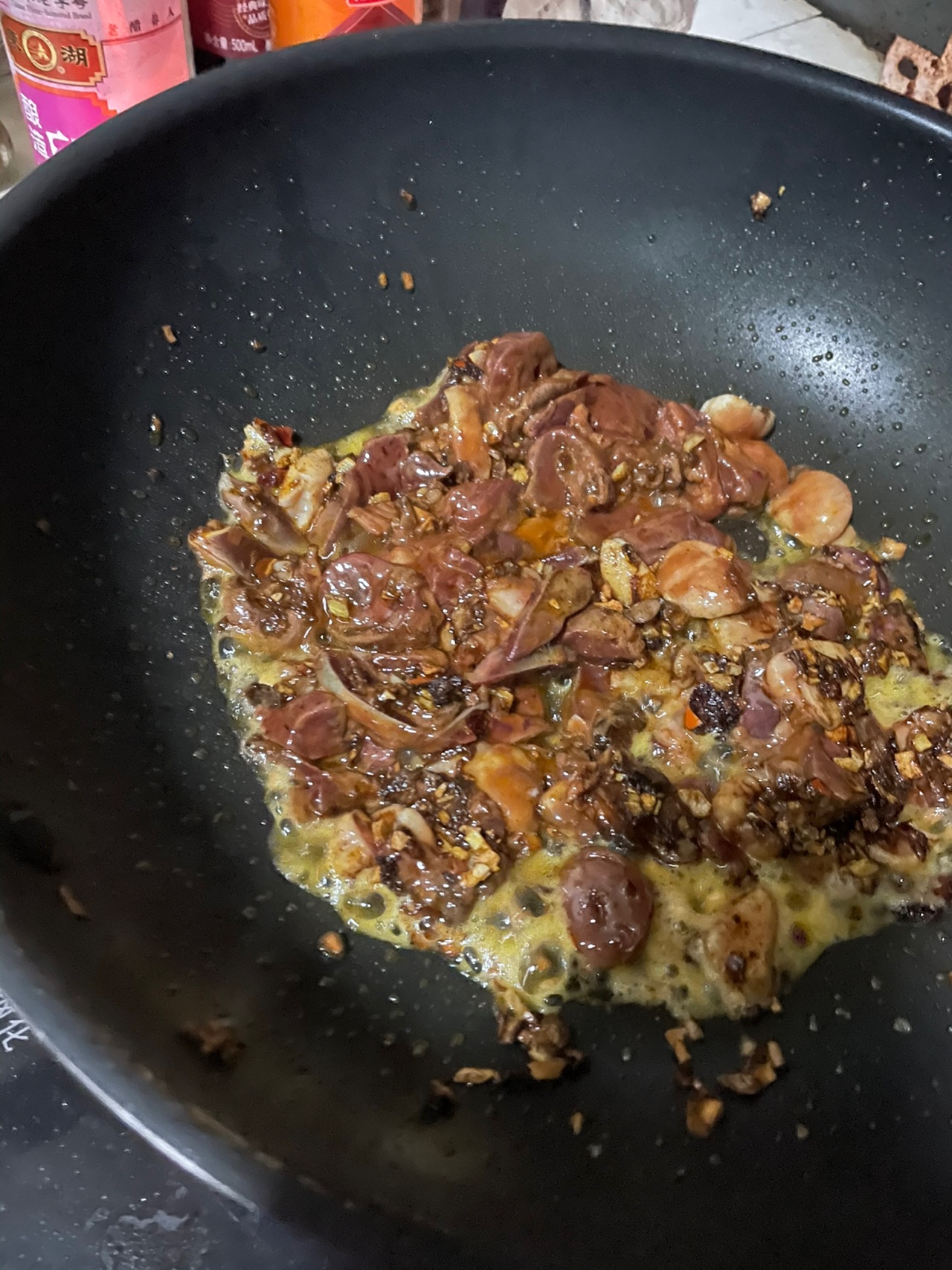 鲜辣酱香，两碗饭都不够配的泡椒鸡杂