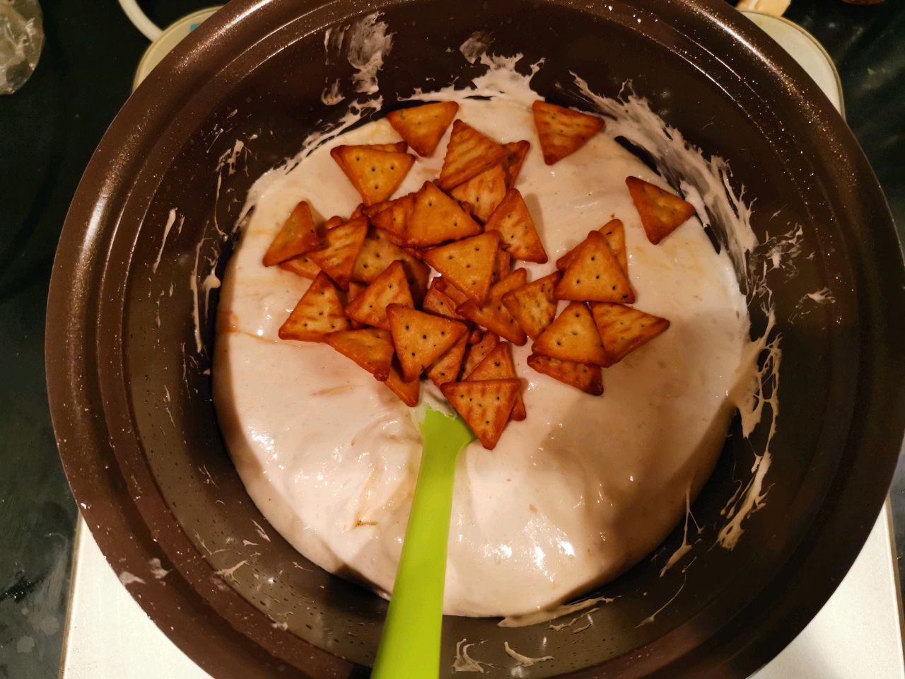 鲜辣肉松雪花酥