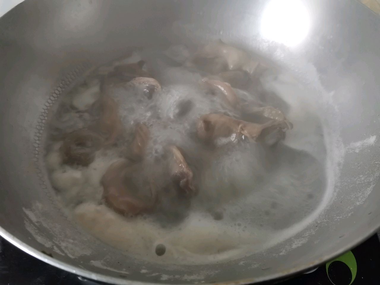 鲜辣鸭胗