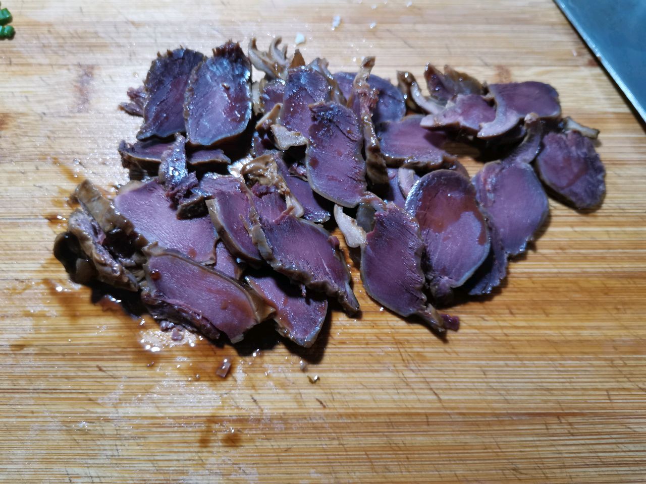 鲜辣鸭胗