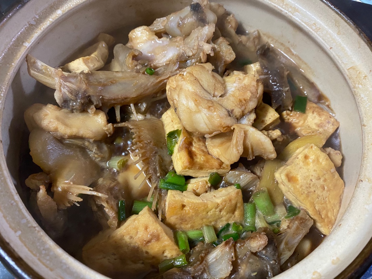 鲜美安康鱼煲