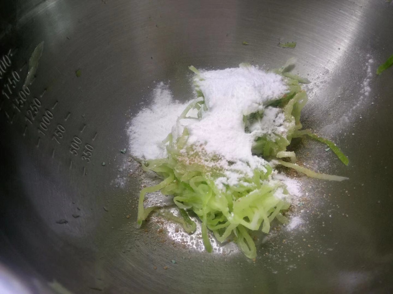 鲜美低脂萝卜虾仁丸子