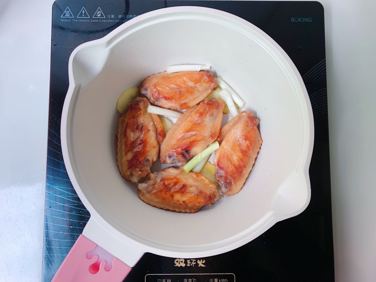 鲜美多汁的可乐鸡翅
