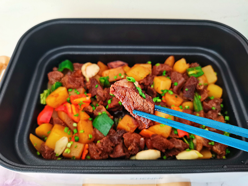 鲜美又馋人的土豆炖牛肉