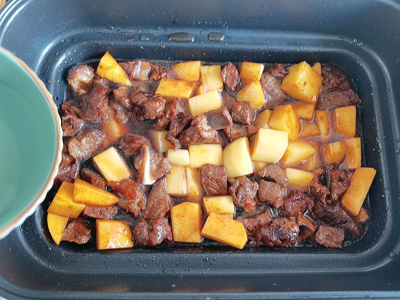 鲜美又馋人的土豆炖牛肉