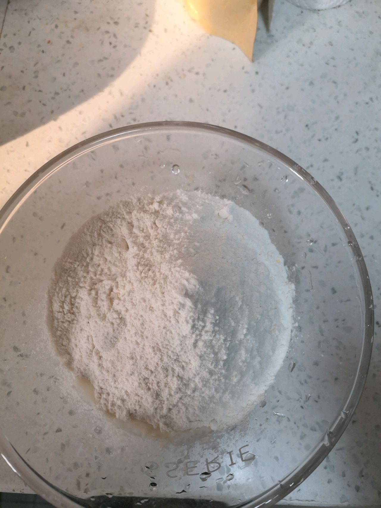 鲜奶面包