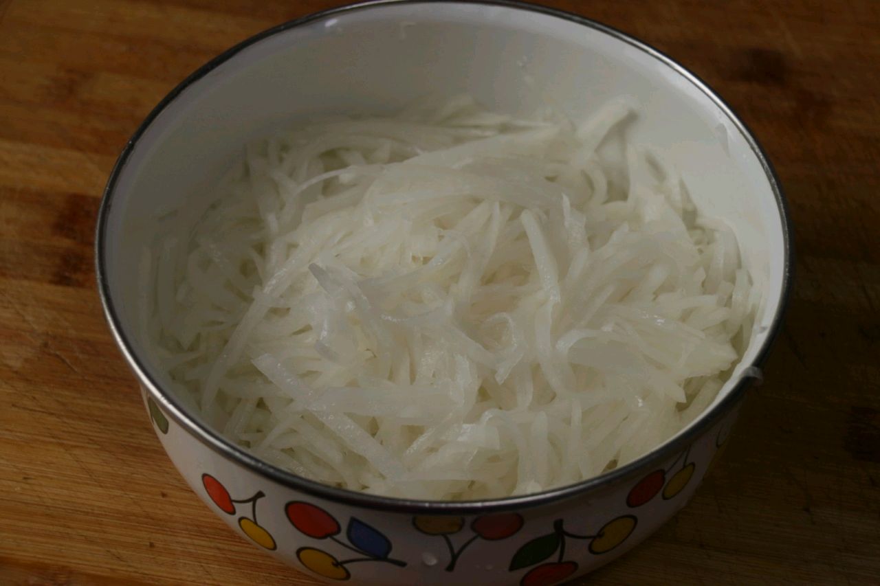 鲜嫩无比的养生银雪蒸金鲳鱼