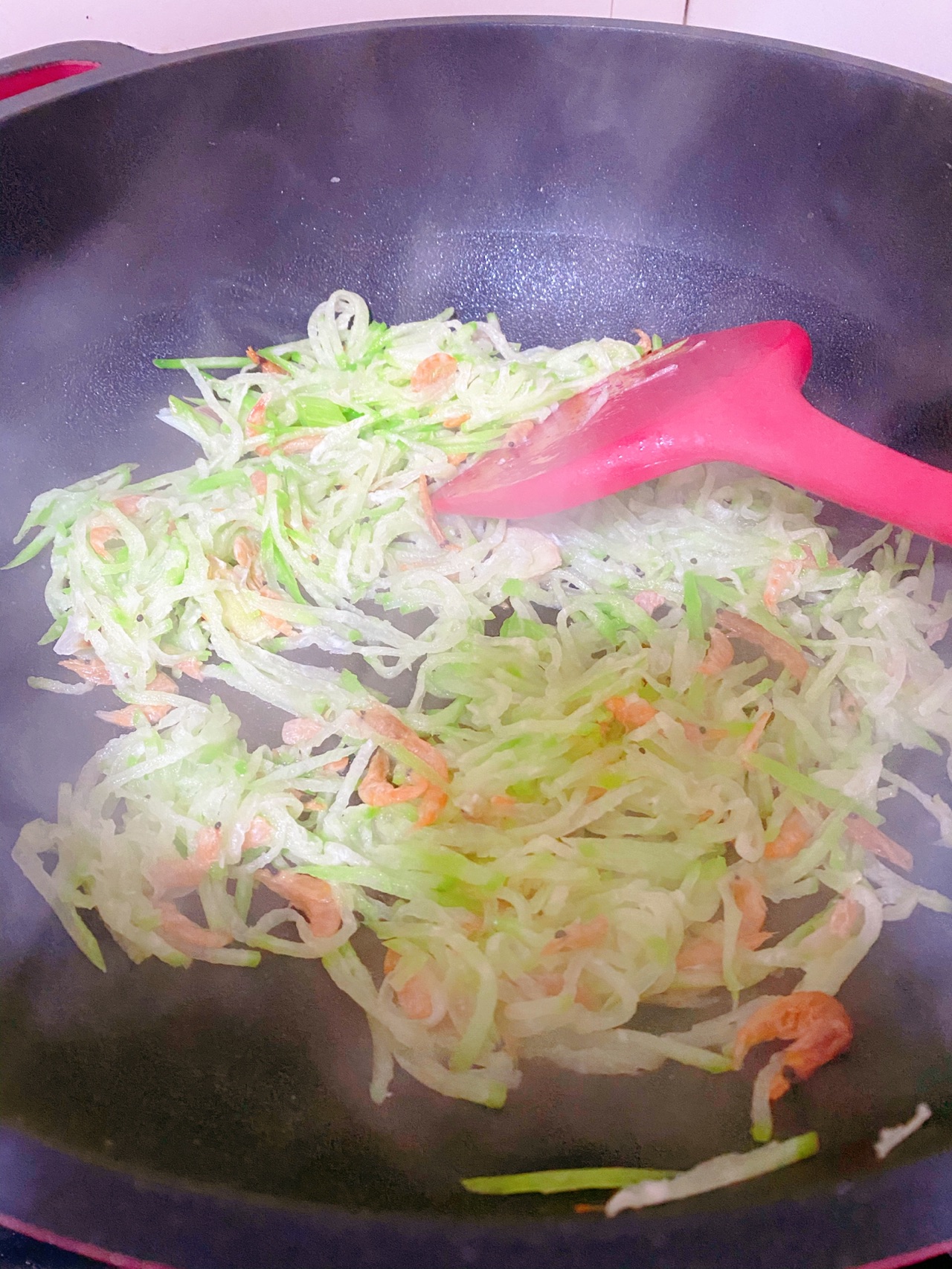 鲜味萝卜丝汤