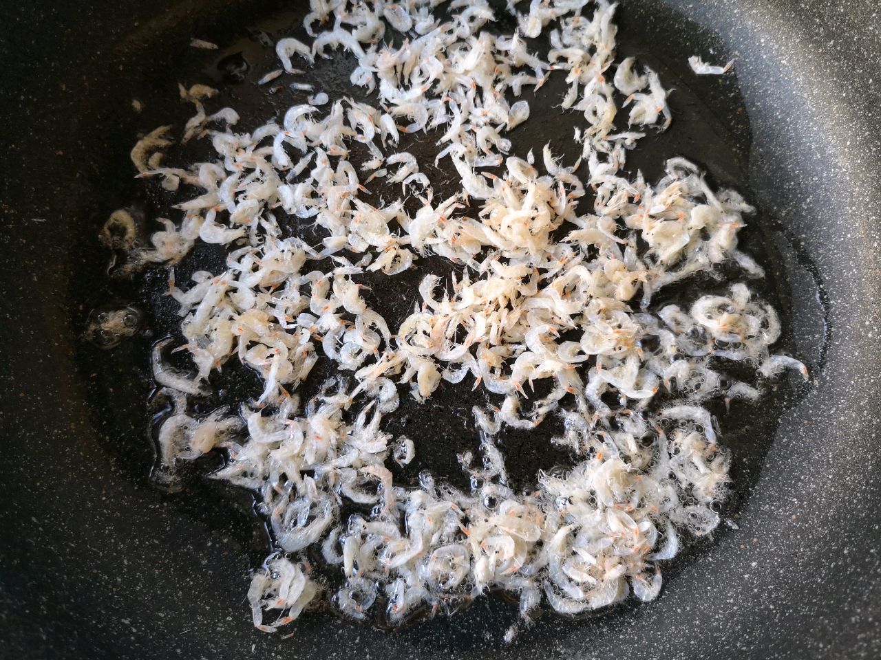 鲜味十足的虾皮萝卜丝