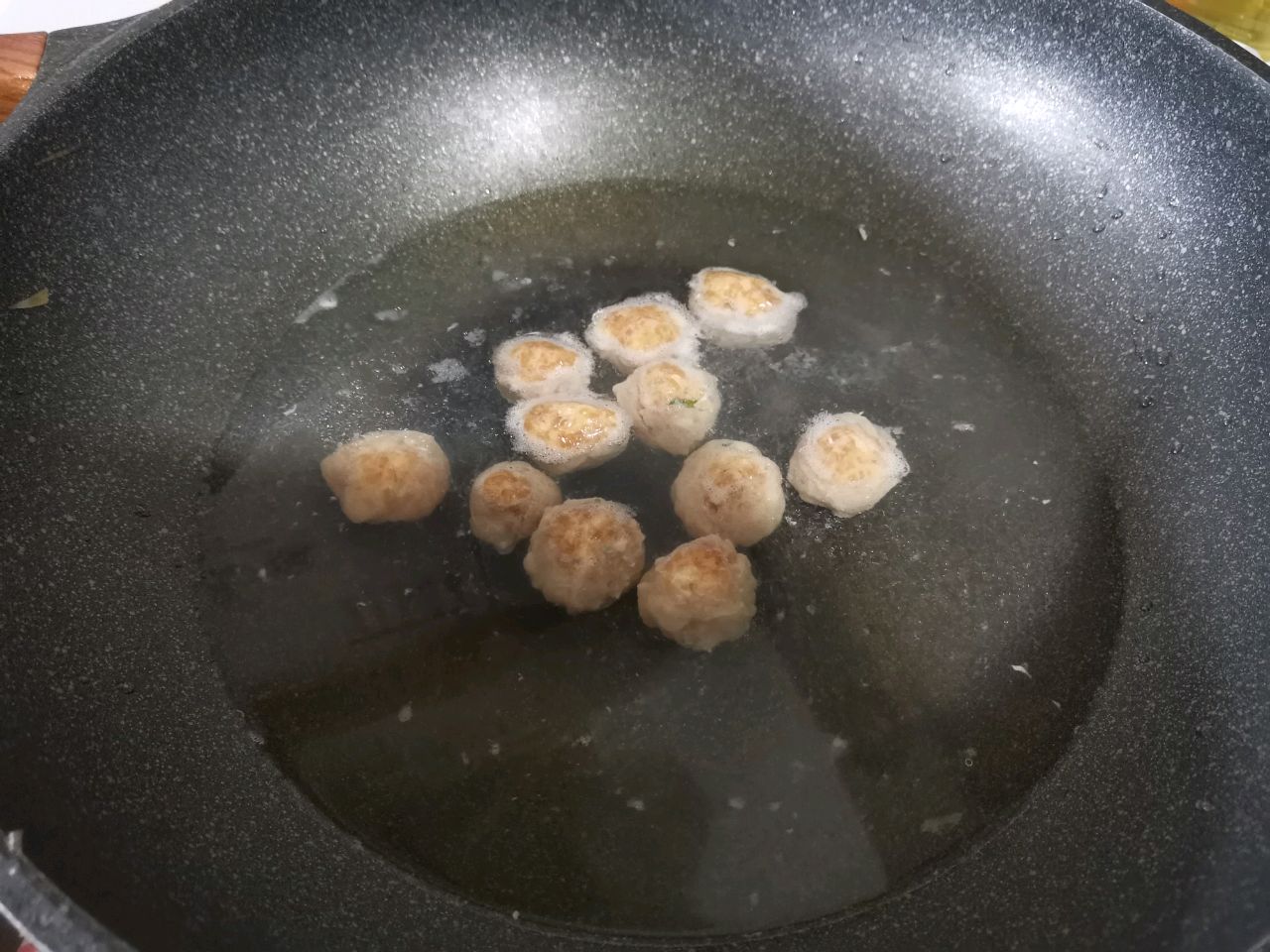 鲜味小肉丸面
