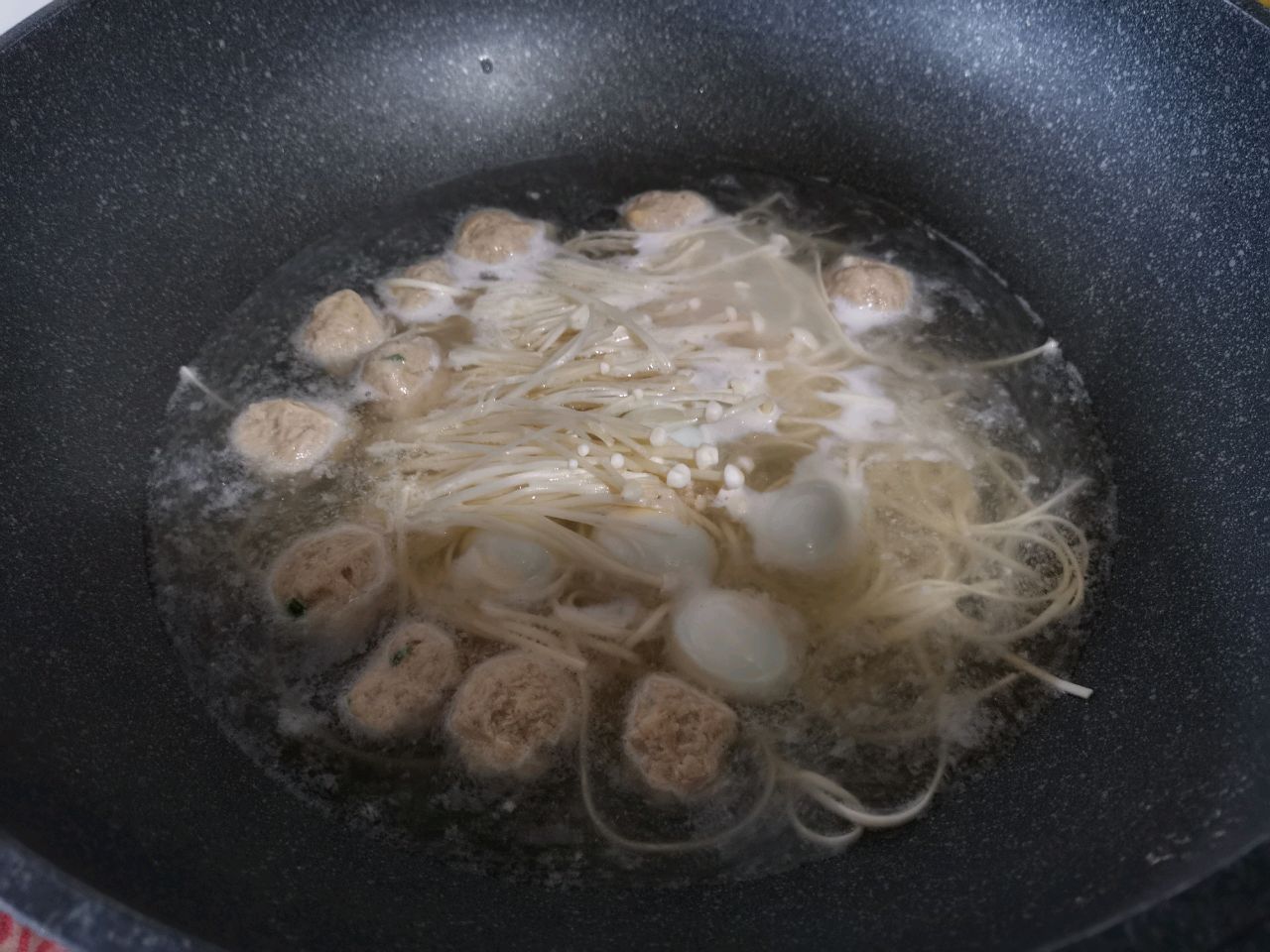 鲜味小肉丸面