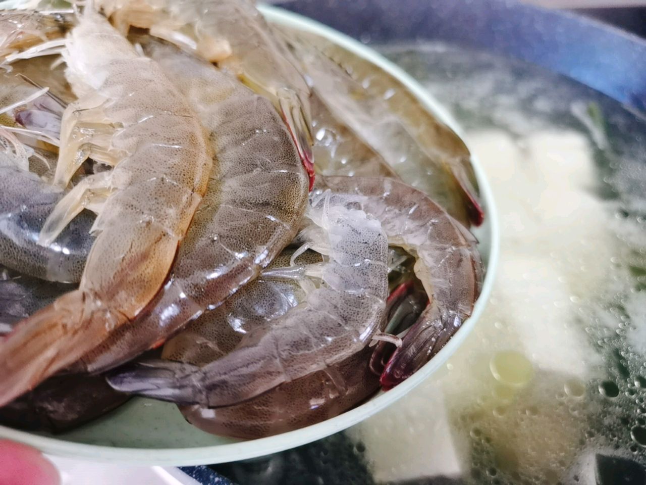 鲜虾豆腐海带汤