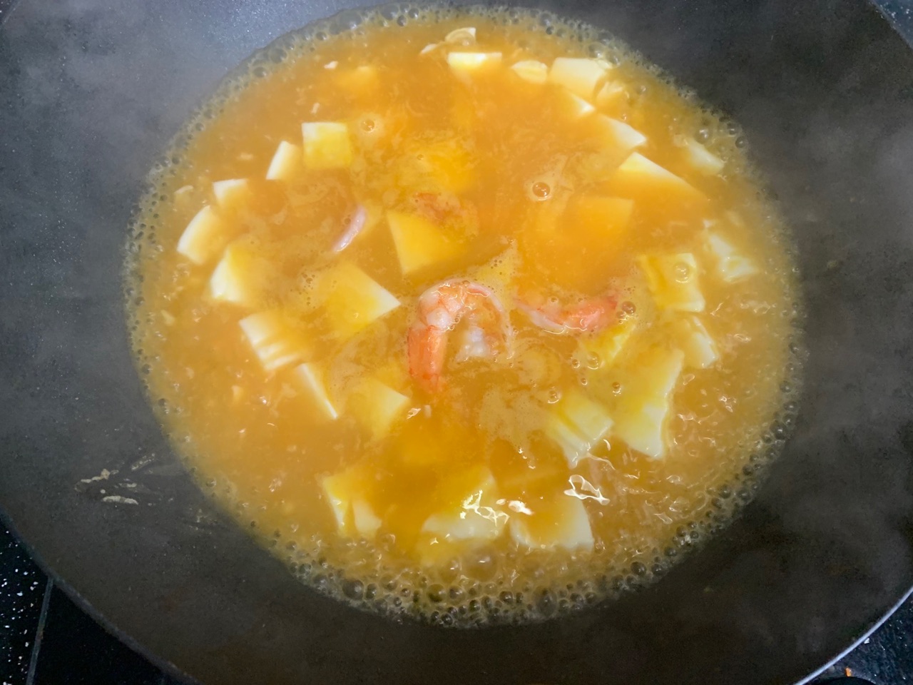鲜虾鸡汤豆腐羹