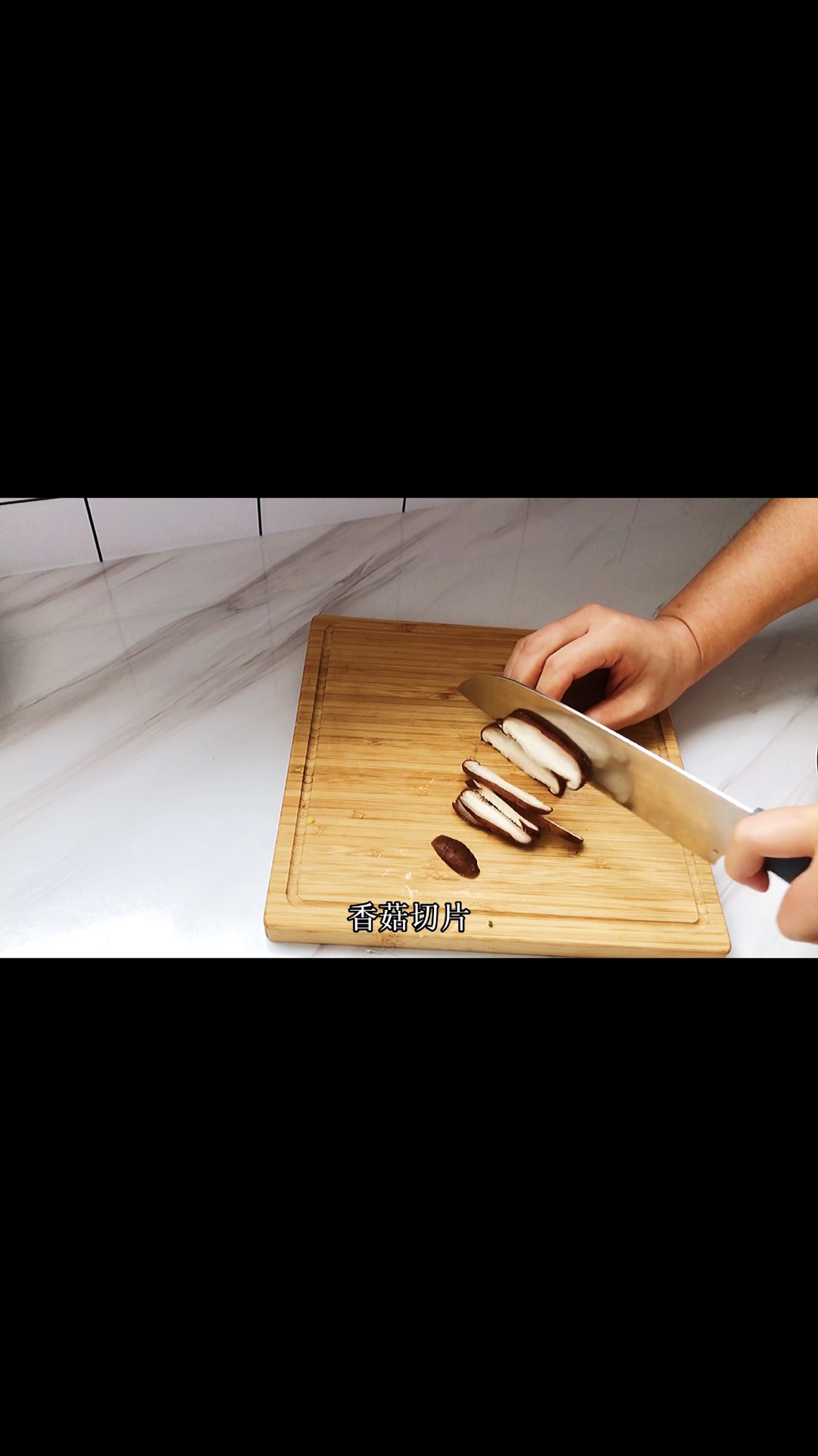 鲜虾菌菇豆腐汤