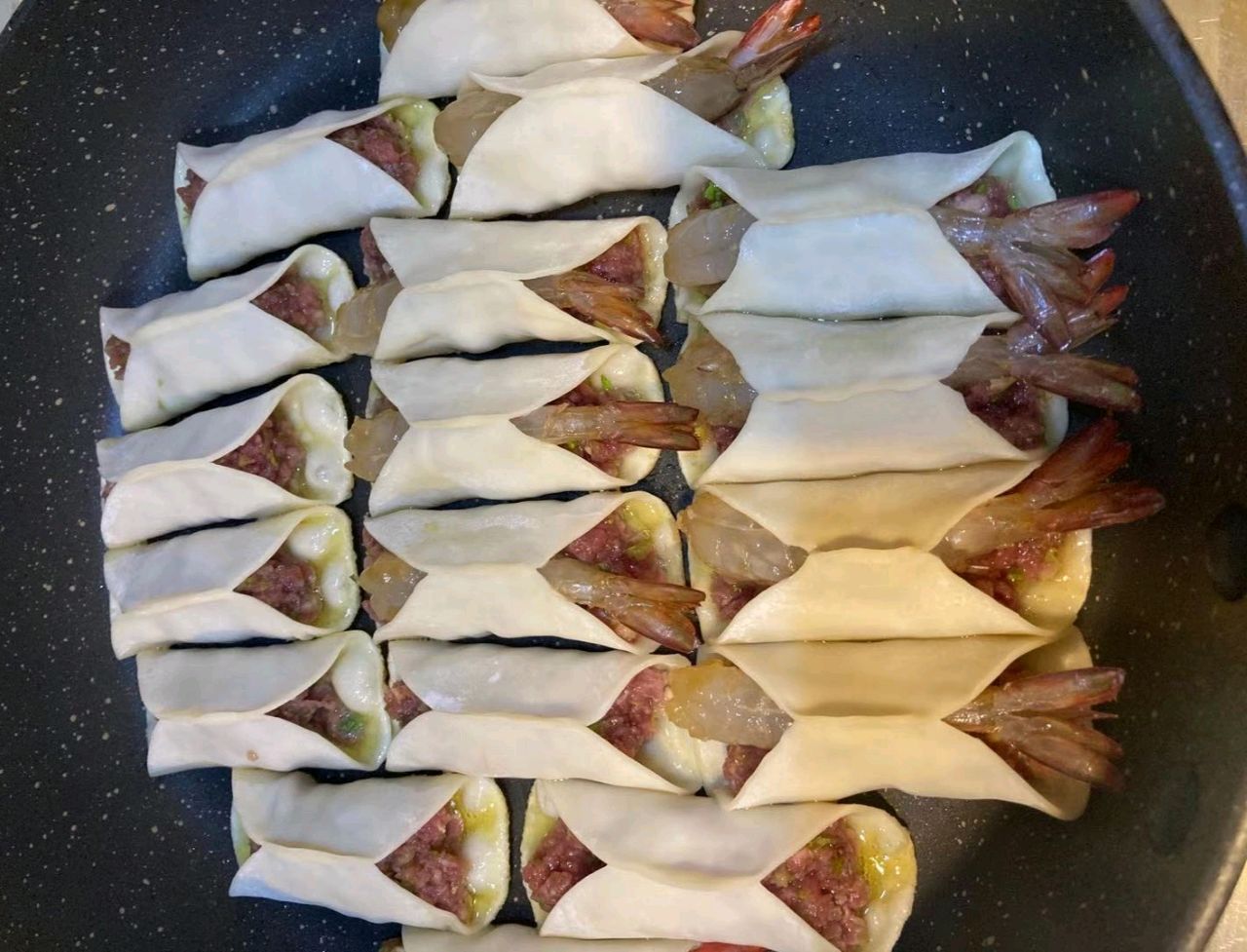 鲜虾牛肉锅贴