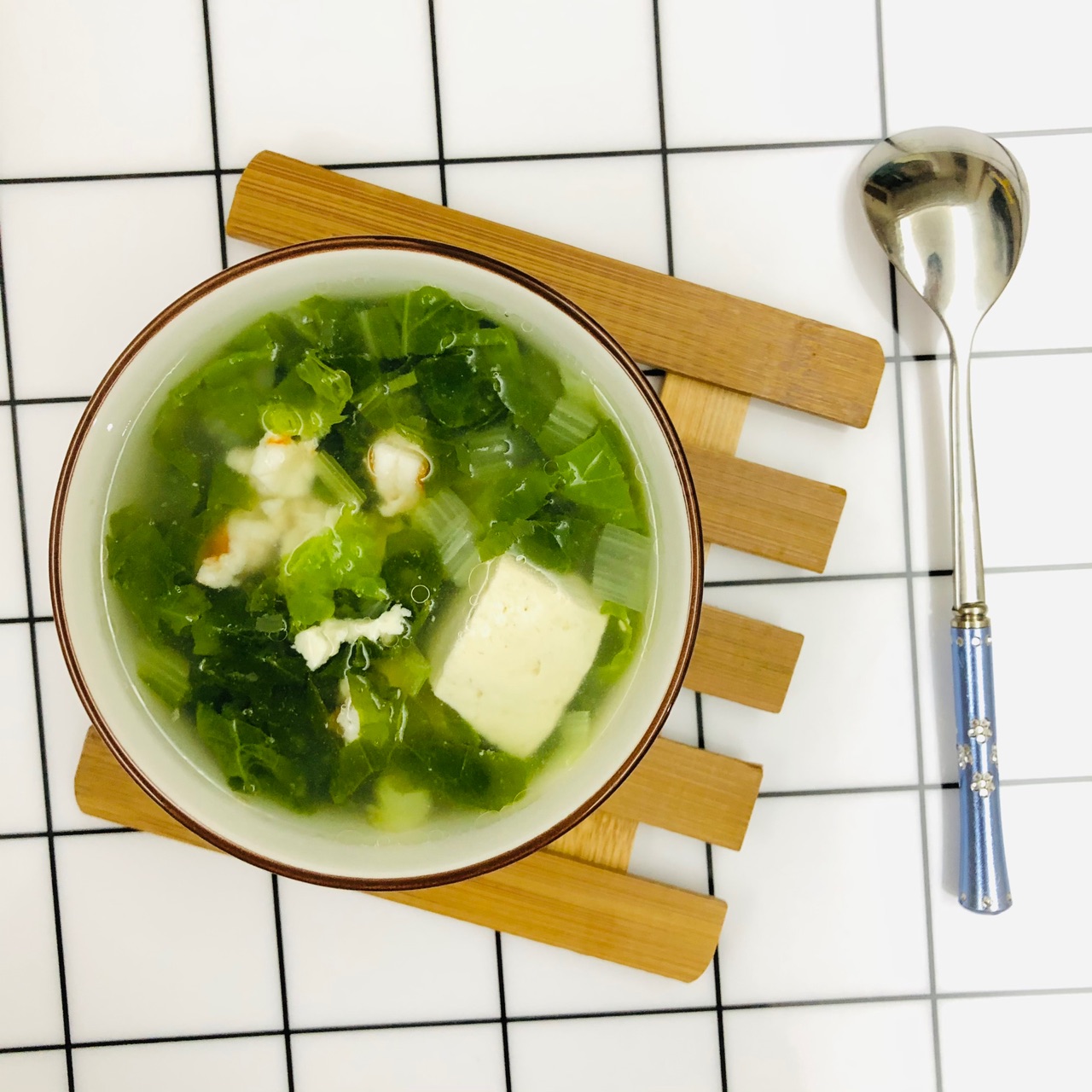 鲜虾小白菜豆腐汤